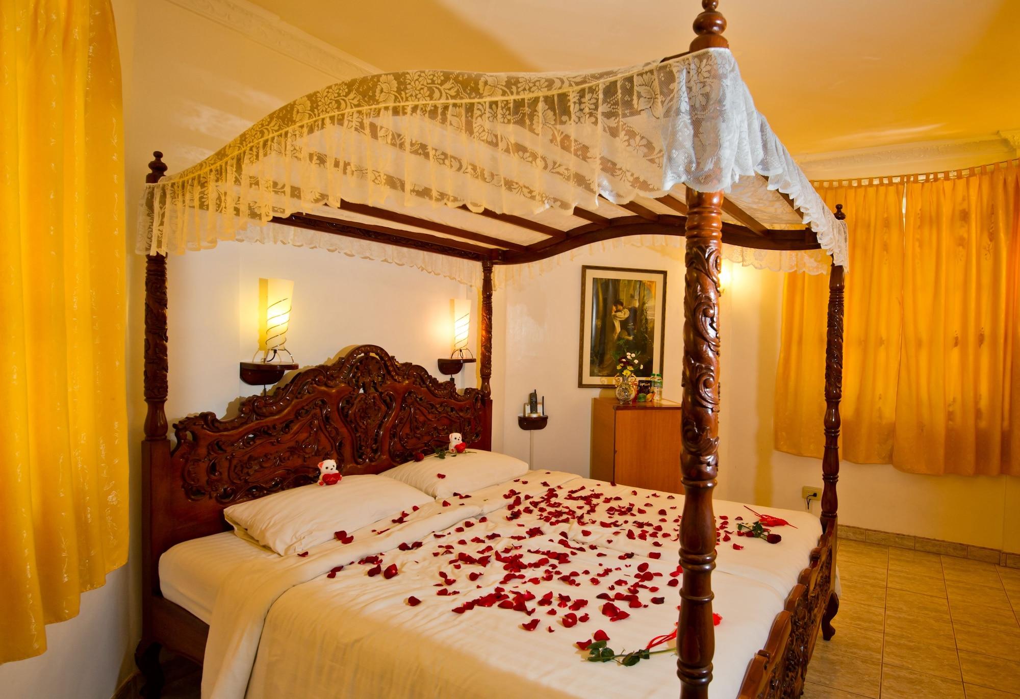 Dolce Vita Hotel Puerto Princesa Dış mekan fotoğraf